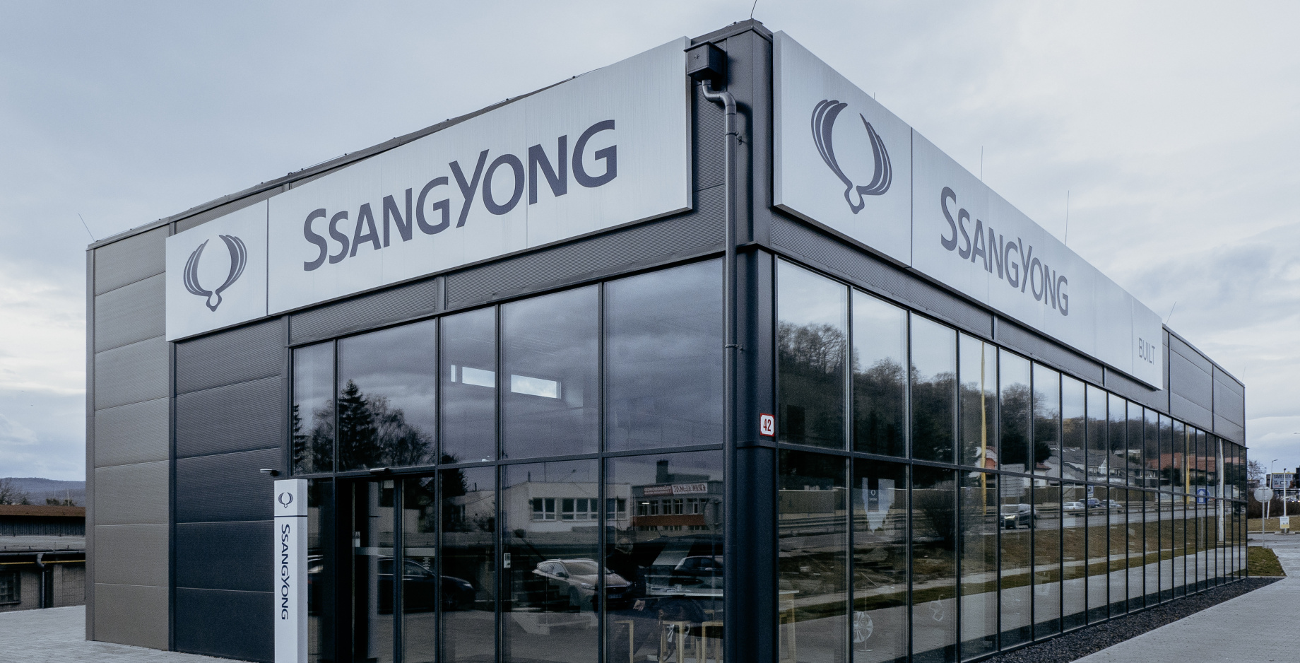 SsangYong spoločne s BUILT otvárajú nové autorizované dílerstvo v Košiciach